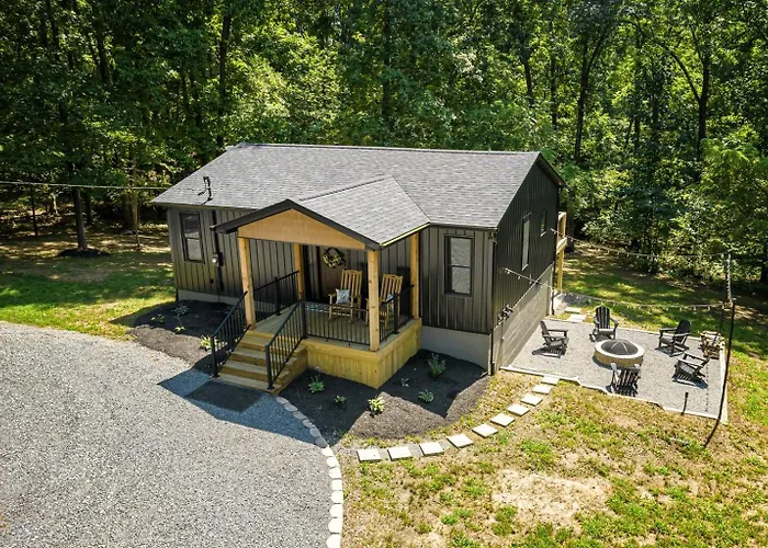 Modern Hot Tub & Shawnee Forest Access *