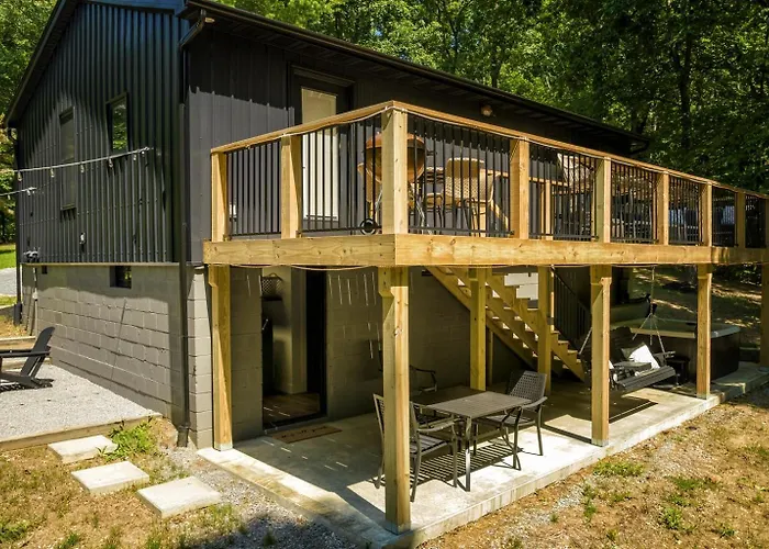 Hébergement de vacances Modern Hot Tub & Shawnee Forest Access Goreville