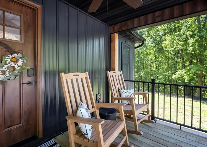 Hébergement de vacances Modern Hot Tub & Shawnee Forest Access