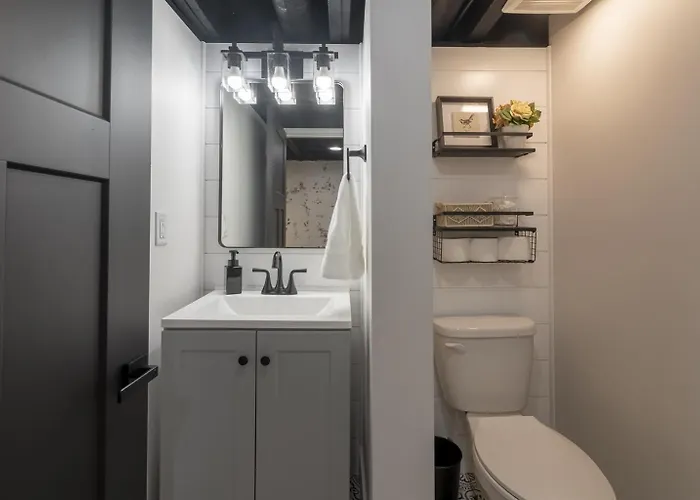 Modern Hot Tub & Shawnee Forest Access Hébergement de vacances *