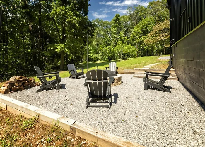 Modern Hot Tub & Shawnee Forest Access Hébergement de vacances Goreville